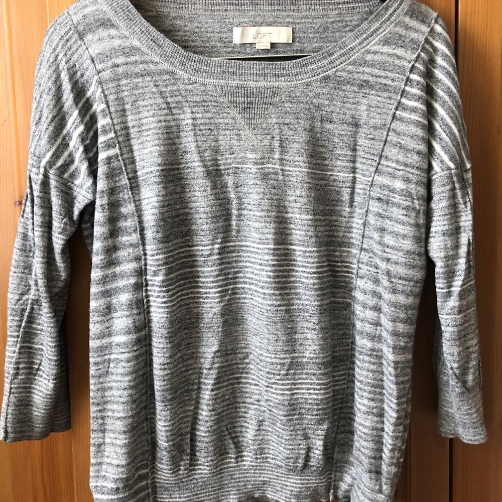 LOFT cropped Sweater